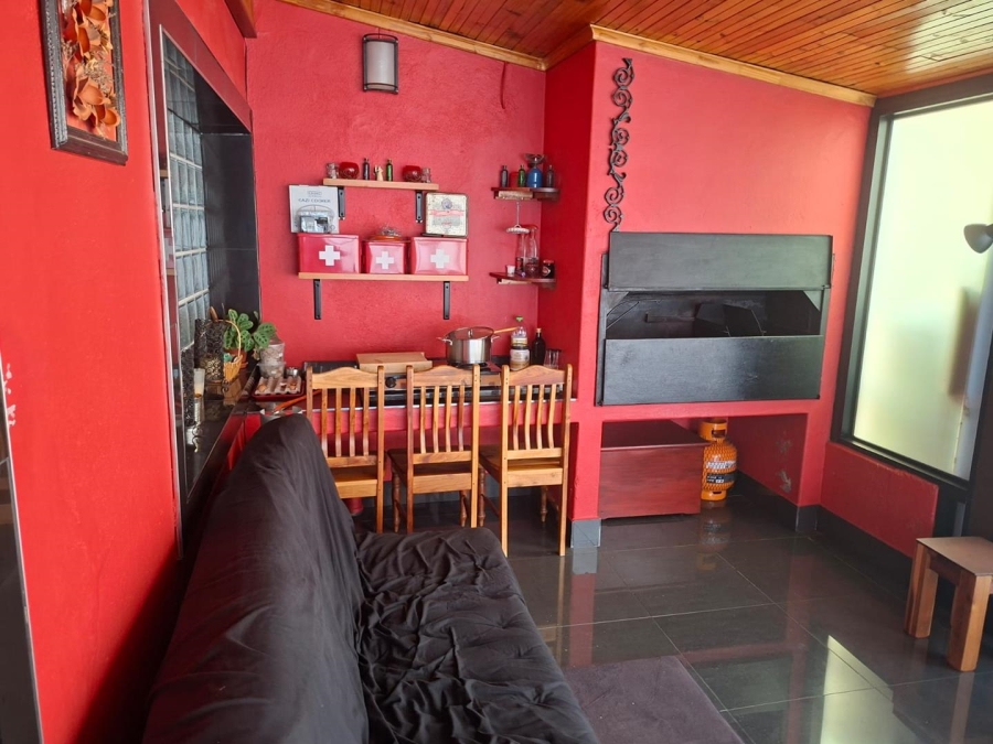 5 Bedroom Property for Sale in Protea Heights Western Cape